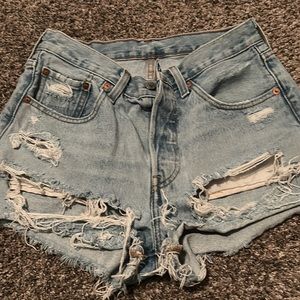 Levi’s 501 cut off shorts